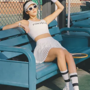 pariswhitetop4 42e01f10 0b65 4cd3 9bfe 05dc8884f4a4